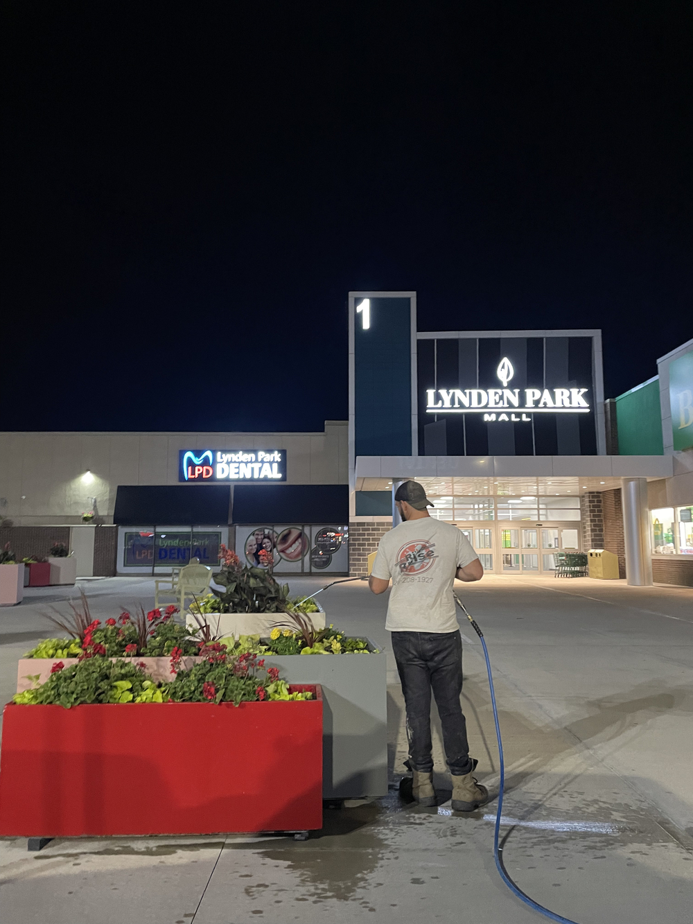 Commercial Pressure Washing Performed in Brantford Ontario 